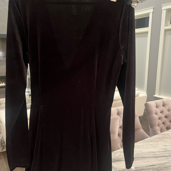 COPY - Iconic Halston 🥂black velvet🥂 midi wrap 🥂holiday dress size large 🥂perfe… - Picture 15 of 17